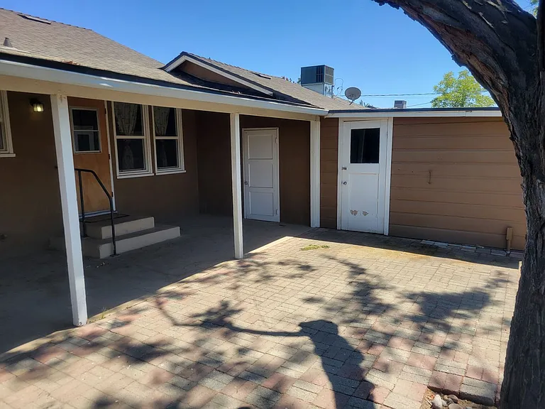 545 N O St — Photo 9