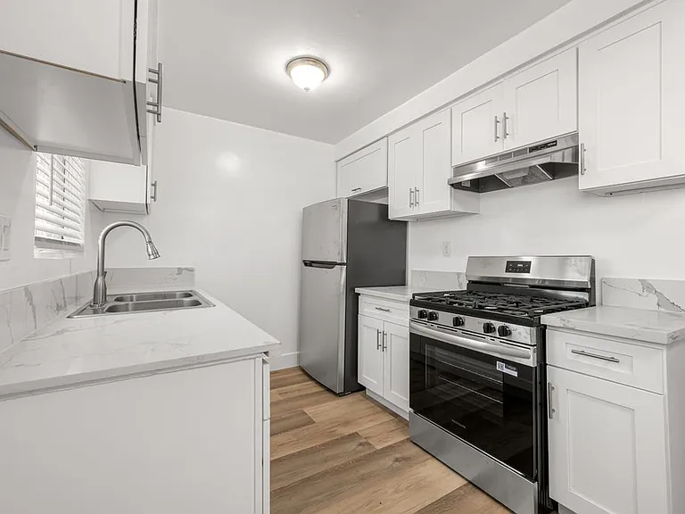 815 Victor Ave — Photo 23
