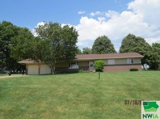 32957 150th St, Le Mars, IA 51031