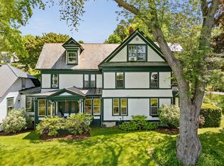 27 Inn Rd #3, Charlotte, VT 05445