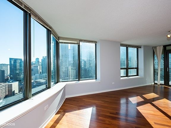 5th image of 400 N Lasalle St #3002
