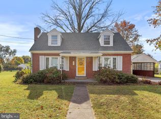 324 Carlton Ave, Chambersburg, PA