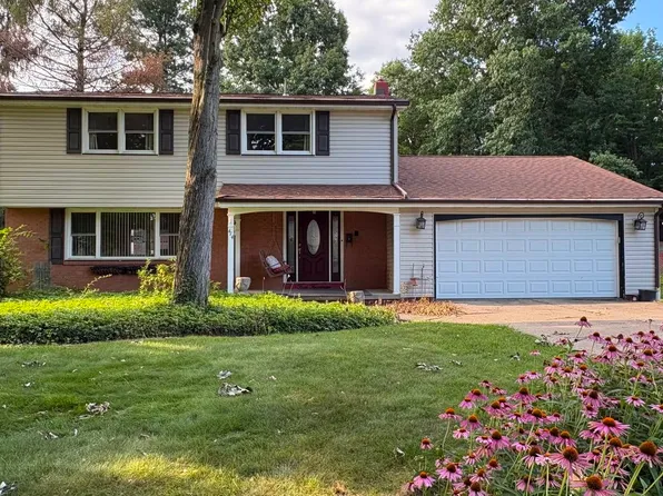 414 Glenwoods Ct, Boardman, OH 44512