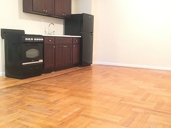 3rd image of 535 Parkside Ave APT 1A