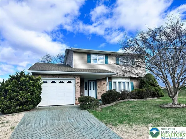 380 Faith Dr, Catasauqua, PA 18032