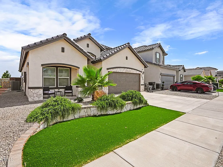 13920 Loreina Luz Ave — Photo 3