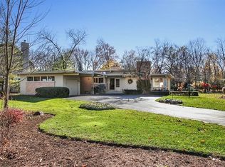 825 Pleasant Ln, Glenview, IL 60025