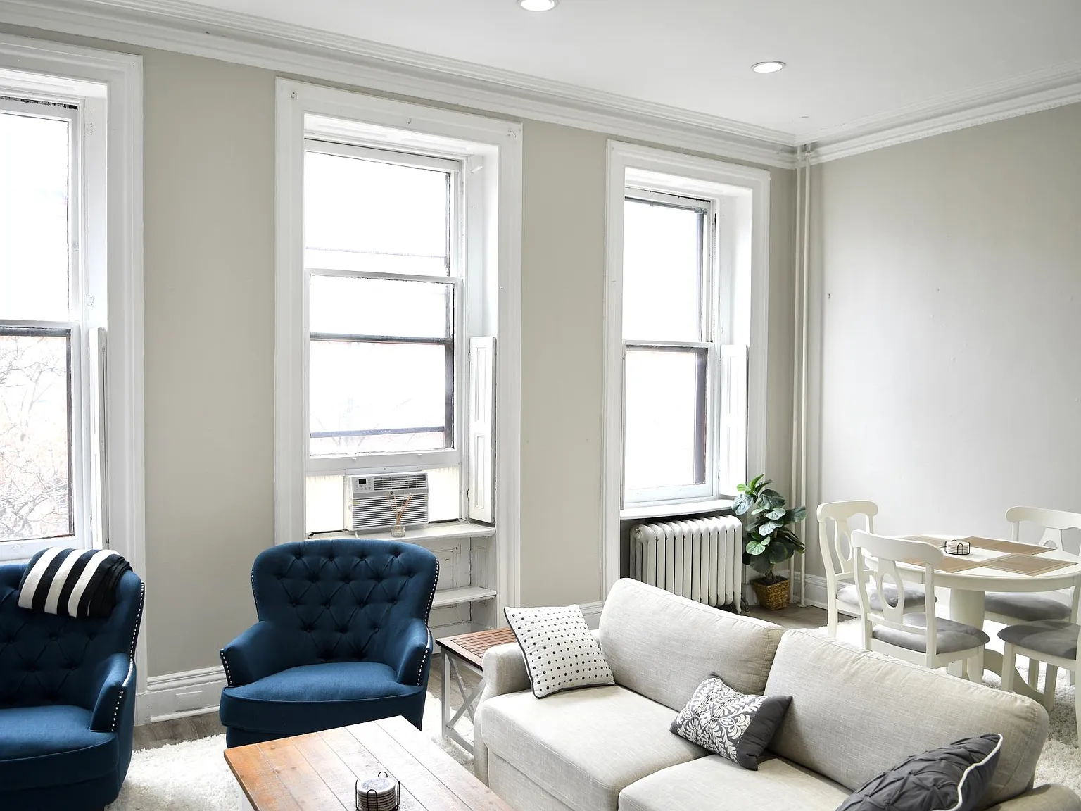 3 bed, 2000 sqft, $1,700 — Photo 4