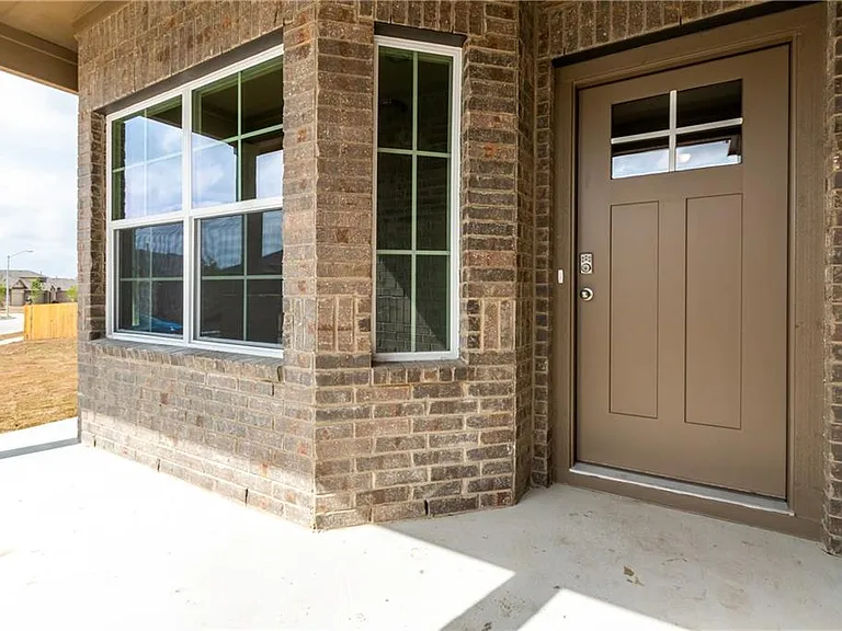2718 Bridekirk Dr — Photo 36
