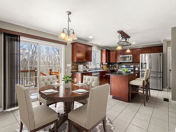 3rd image of 401 Wallace Road