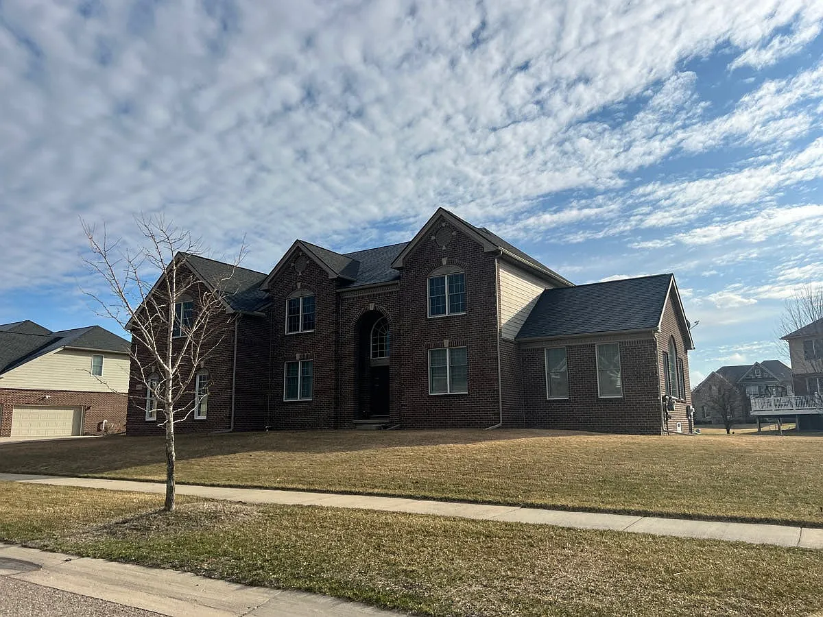 24712 Driftwood Dr photo 1
