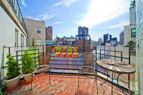 Sold by Halstead Real Estate | media 2