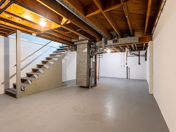 2nd image of 5814 N Meadows Blvd APT B