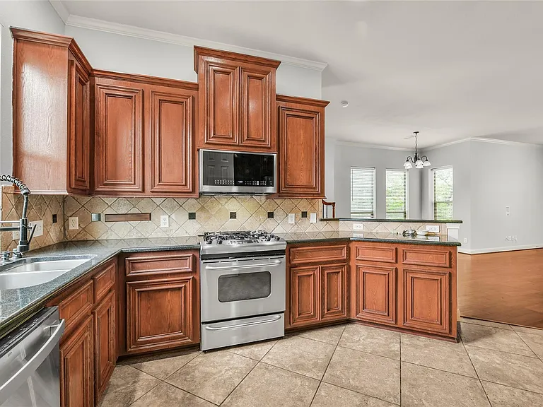 1607 W Dallas St #A — Photo 14