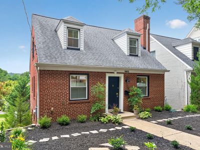 5622 Macarthur Blvd NW, Washington, DC, 20016
