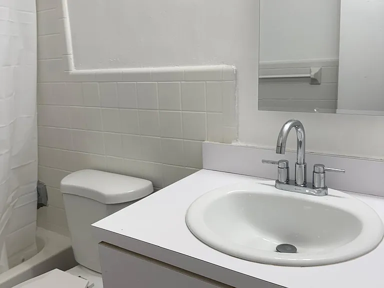 6400 NE 18th Ave #11 — Photo 13
