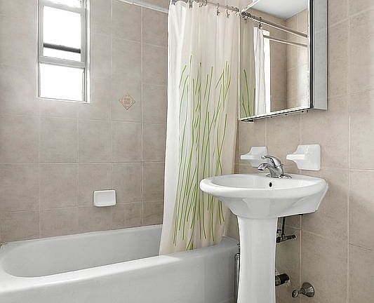 4th image of 48-10 45th St #4F