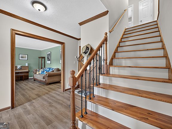 4th image of 1532 Berkshire Farm Dr