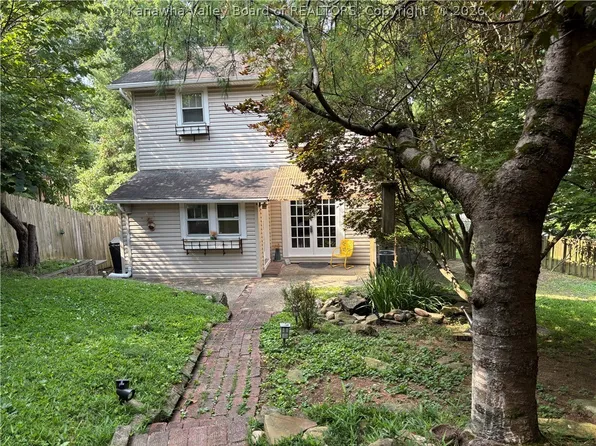 946 Mathews Ave, Charleston, WV 25302