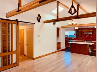 351 NW 82nd St, Seattle, WA 98117