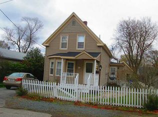 98 Providence Ave, Riverside, RI 02915