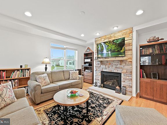 3rd image of 16500 Greenspring Ave