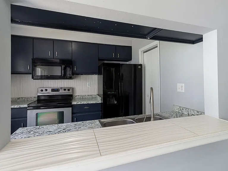 411 Sea Pointe Ct #101 — Photo 14