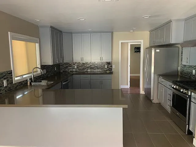 11602 Garden Dr — Photo 8