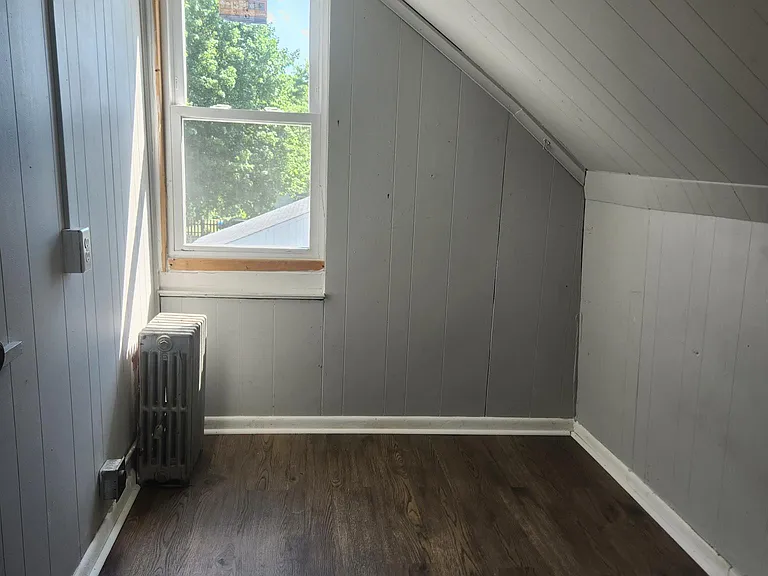 157 Center St — Photo 10