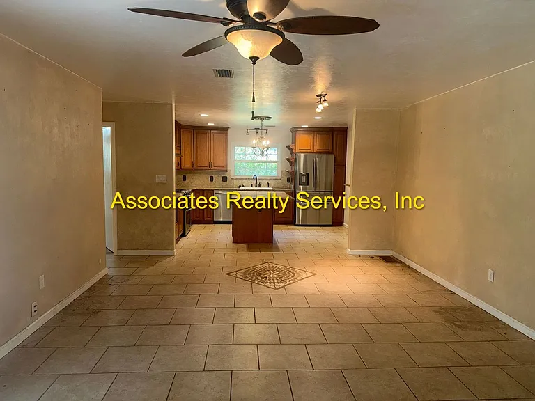 4521 NW 20th Pl — Photo 15