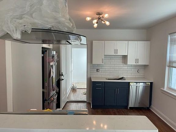 5th image of 61 Seaview Ter Floor 2