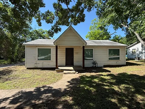 1519 Lindsey St Photo 1
