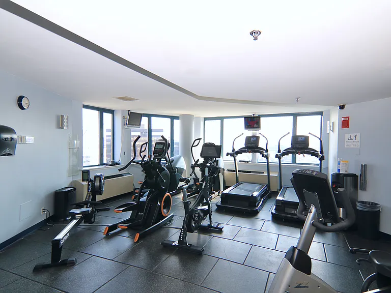 25 Forest St #7G — Photo 16