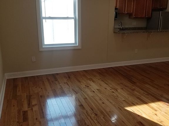 5th image of 3220 Wisconsin Ave NW #Penthouse 32