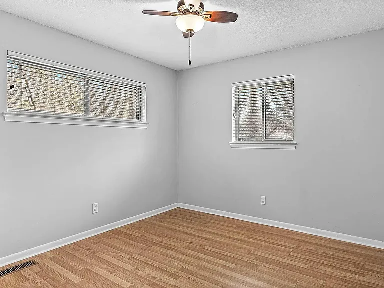 1323 Easy Ln — Photo 12