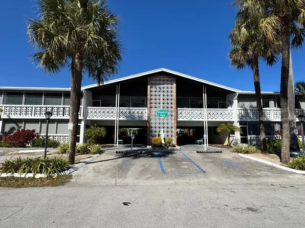 2151 NE 42nd Court #221, Lighthouse Point, FL 33064