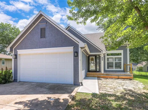 405 17th Ave S, Greenwood, MO 64034