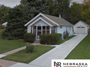 3814 Grover St, Omaha, NE 68105