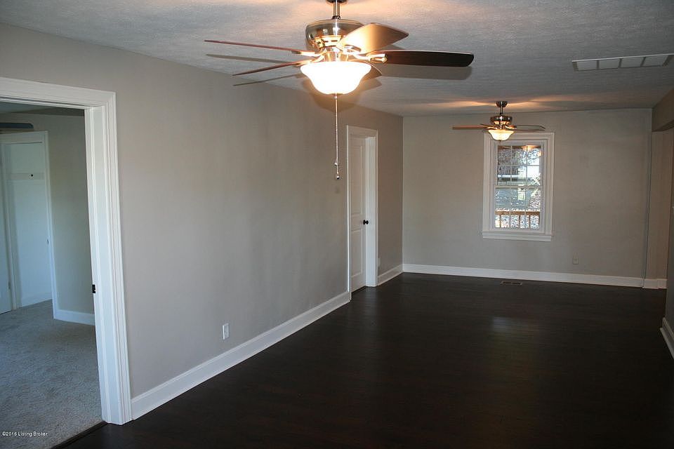 2nd image of 1302 Schiller Ave