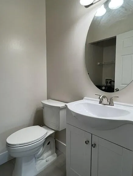 239 Leland Ln — Photo 12