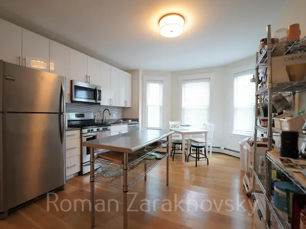 319 Columbia St #1, Cambridge, MA 02141