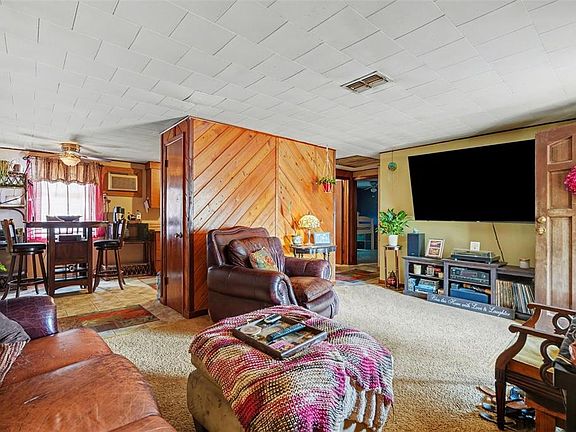 3rd image of 36825 Roberts Rd