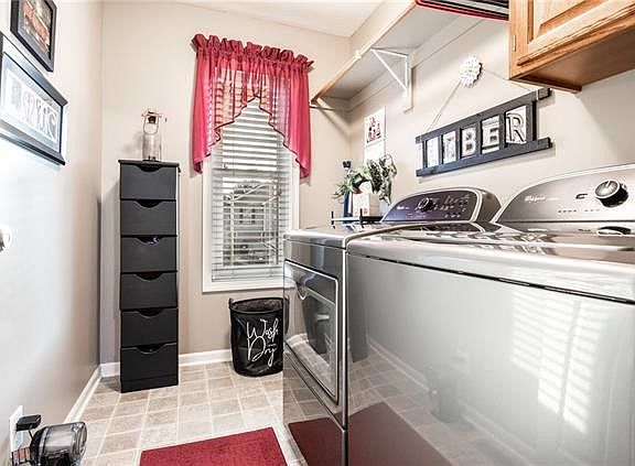 3rd image of 1363 Brown St