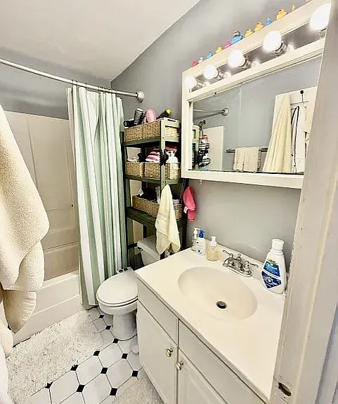 17 Thacher St #4 — Photo 9