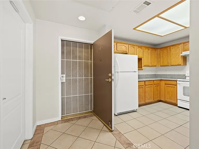208 N Lincoln Ave #303 — Photo 6