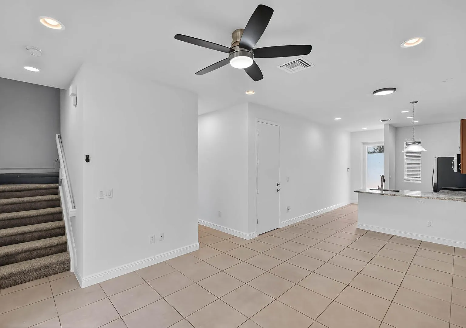 7651 NW 88 Terrace — Photo 3