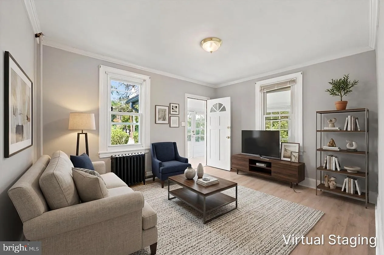 3 bed, 1.5 bath, 1515 sqft, $2,400 — Photo 1