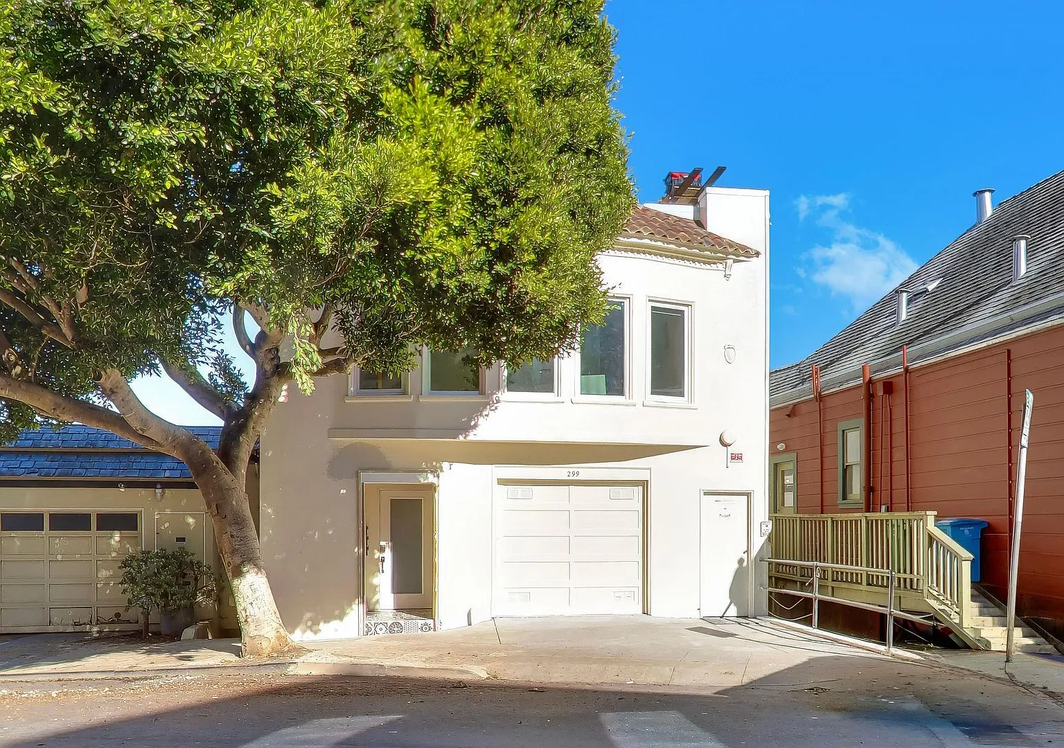 297 Corbett Ave — Photo 1