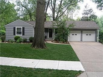 1st image of 7200 Village Dr