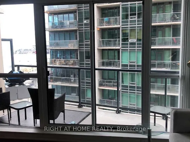 51 E Liberty St #1217 — Photo 2